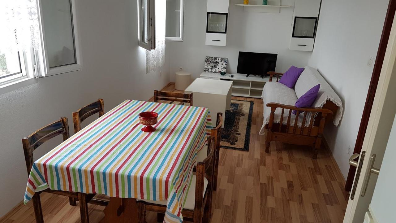 Apartman Vojaline 밀나 외부 사진