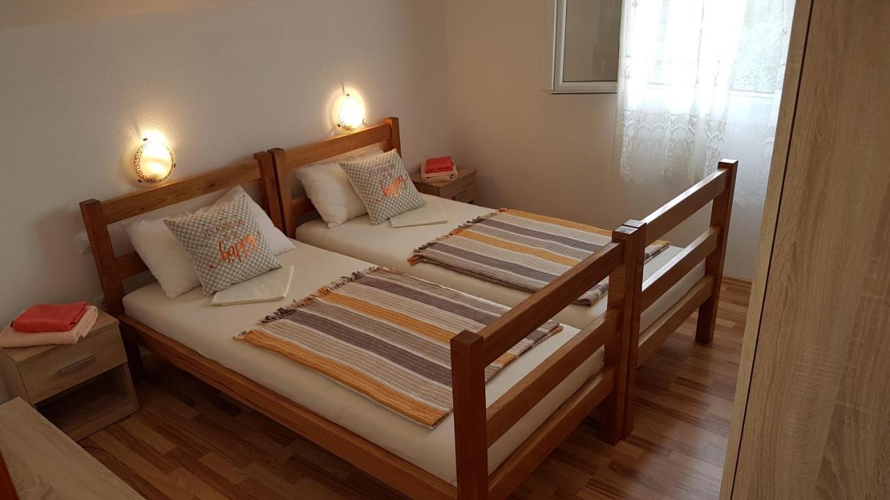 Apartman Vojaline 밀나 외부 사진